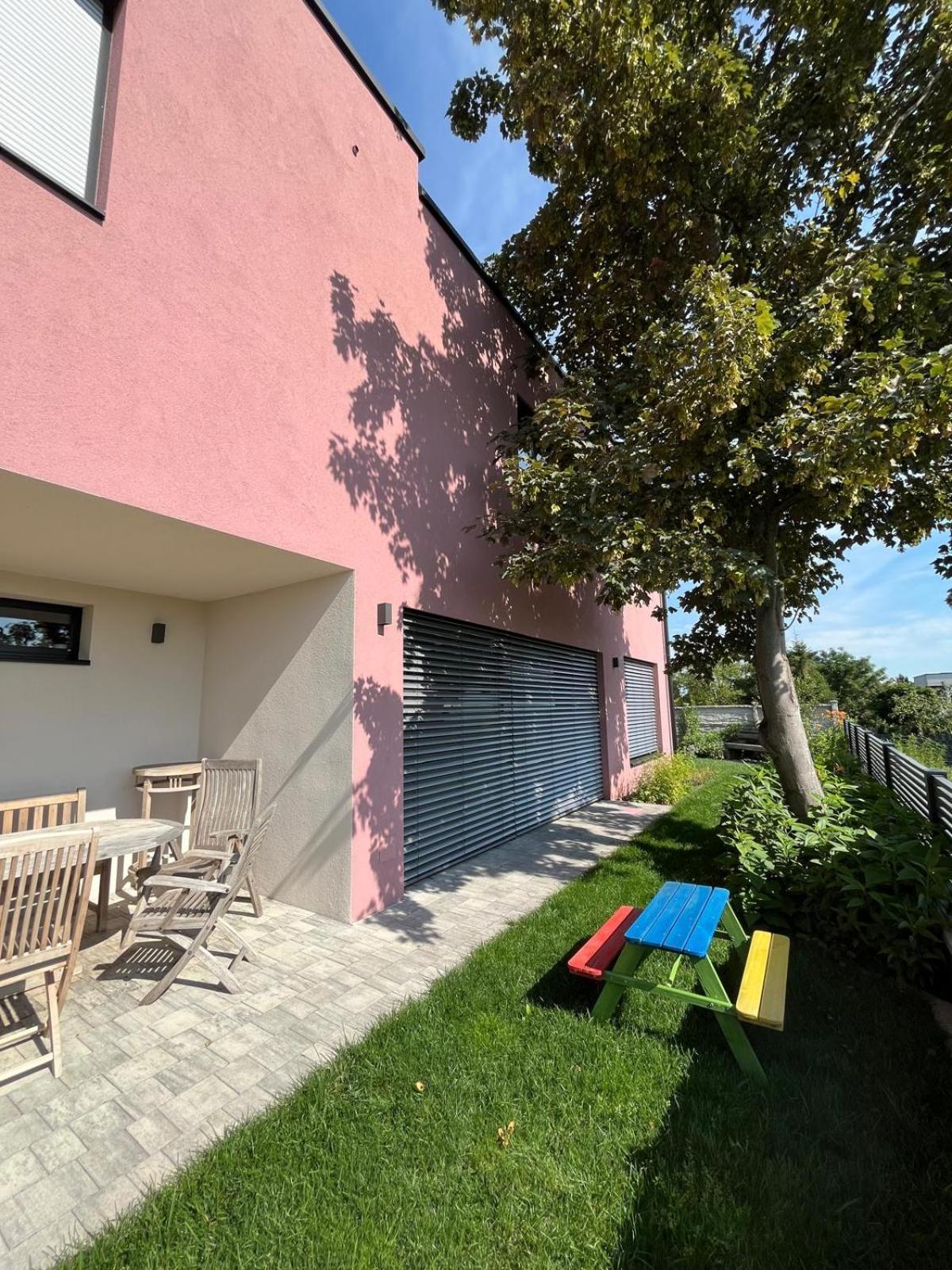 Villa Rose Close To Vienna & Airport Maria Ellend Kültér fotó