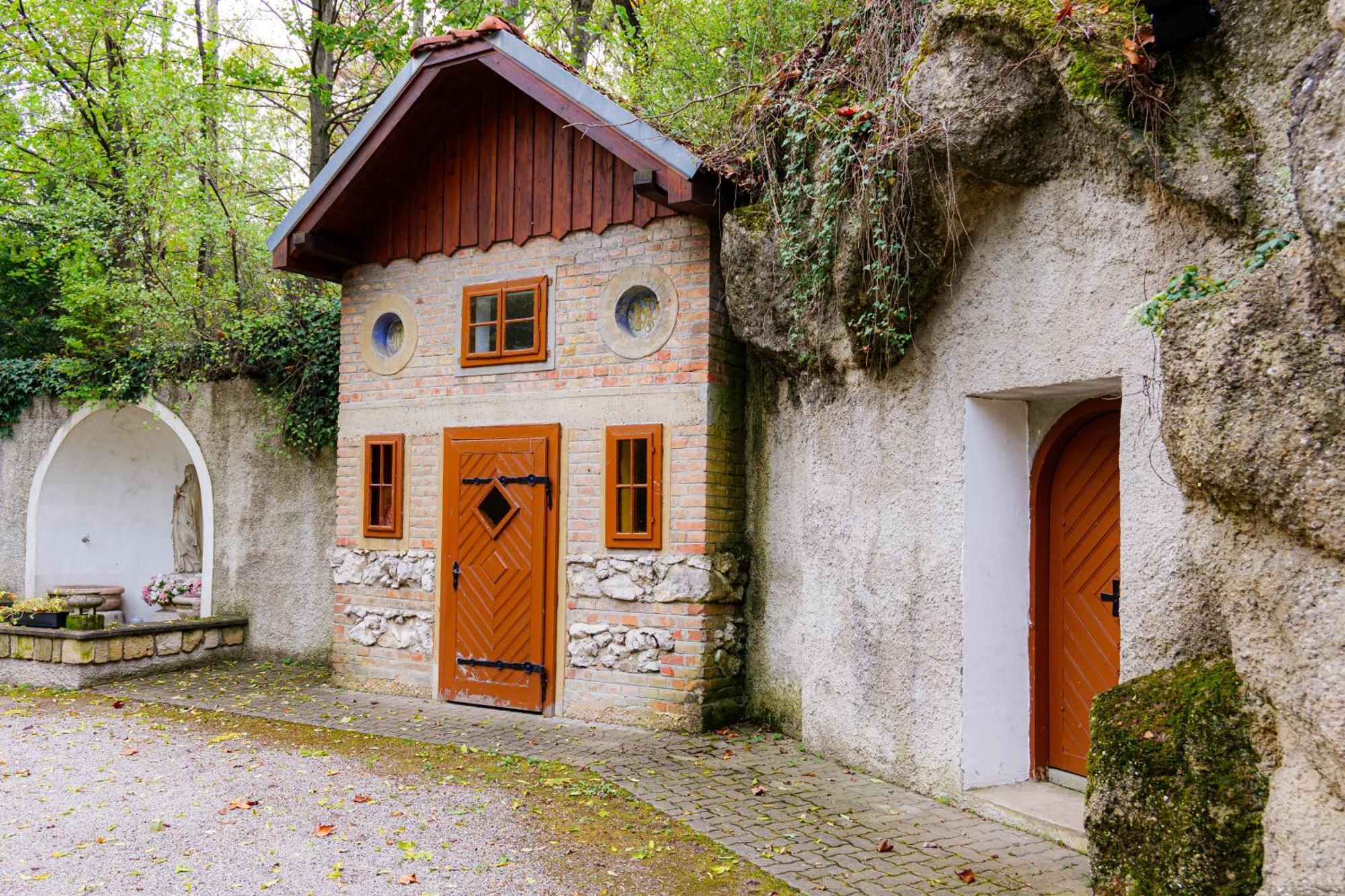 Villa Rose Close To Vienna & Airport Maria Ellend Kültér fotó